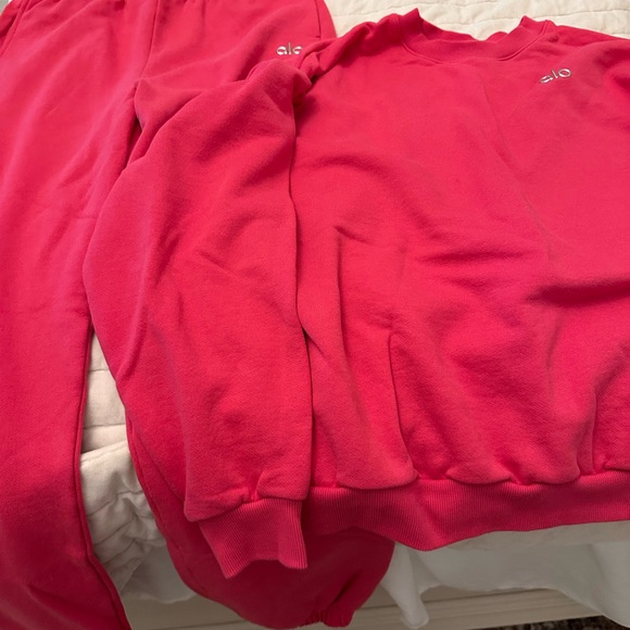 Alo pink summer crush sweatpants size M and sweatshirt size large - Picture 2 of 4